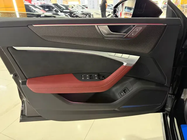 Audi Audi A7L 2024 45 TFSI quattro S-line Black Warrior Edition — Фото автомобиля 21
