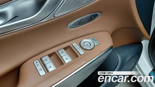 Genesis GV70 2.5T Бензин AWD — Фото автомобиля 28