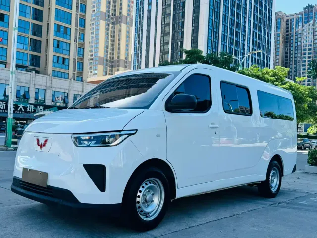 Фотография автомобиля — Wuling Yangguang