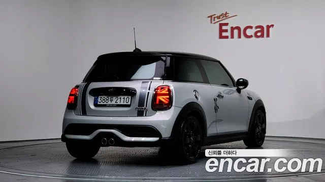 Mini Cooper — Фото автомобиля 2