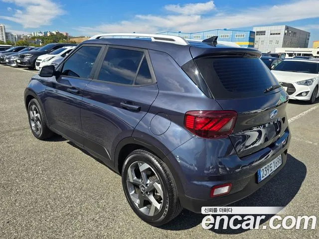 Hyundai Venue — Фото автомобиля 3