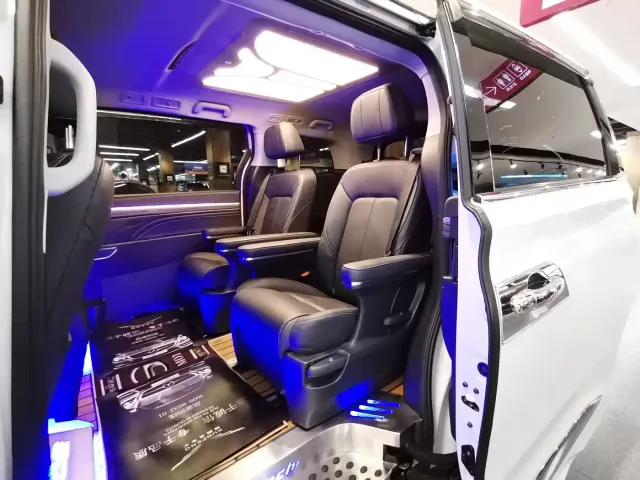 GAC Trumpchi M8 — Фото автомобиля 14