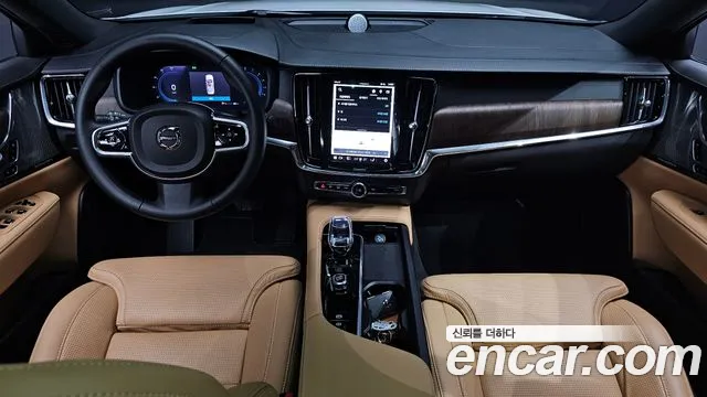 Volvo S90 — Фото автомобиля 10