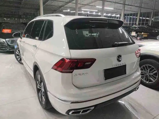 Volkswagen Tiguan L — Фото автомобиля 6