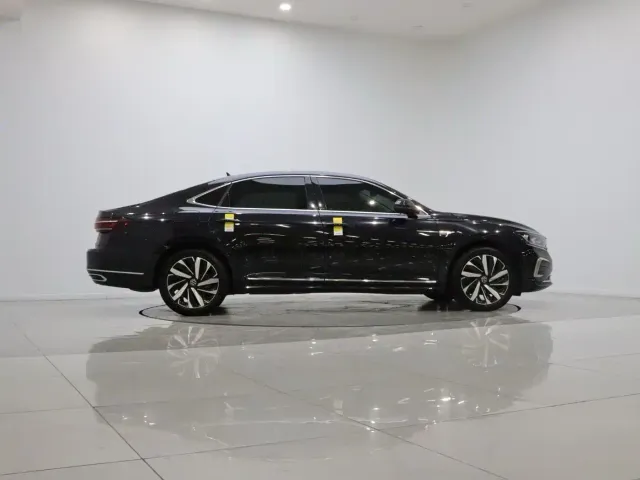 Volkswagen Passat — Фото автомобиля 7