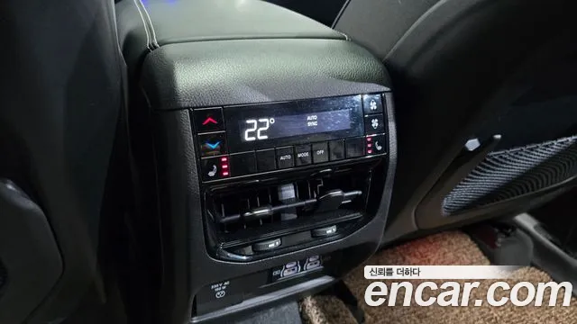 Jeep Cherokee Grand Cherokee(WL) L 3.6 Overland — Фото автомобиля 28
