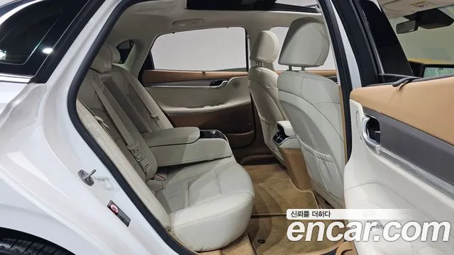 Hyundai Grandeur (New) Hybrid — Фото автомобиля 17