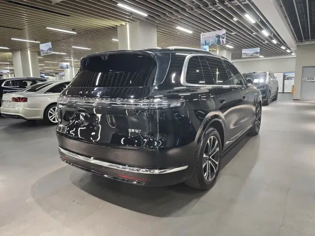 Aito M7 — Фото автомобиля 4