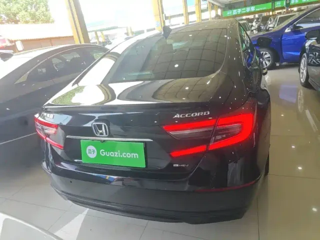 Honda Accord — Фото автомобиля 5