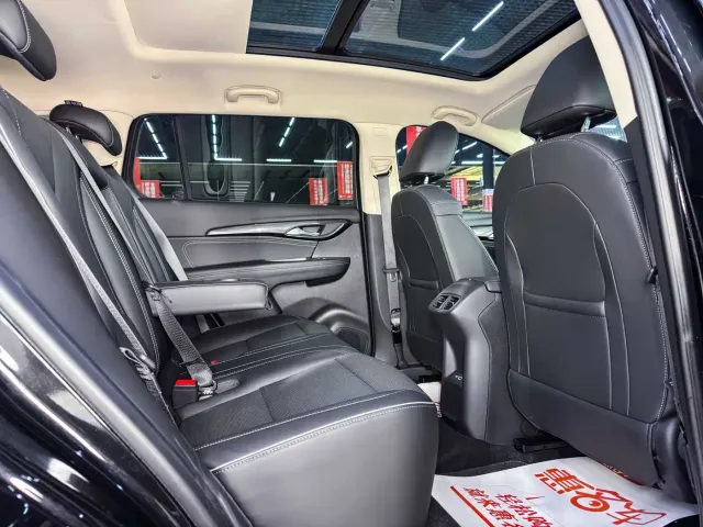 Buick Envision Plus — Фото автомобиля 7