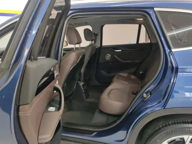 BMW X1 — Фото автомобиля 11