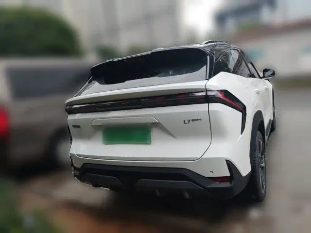 Geely Galaxy L7 — Фото автомобиля 5