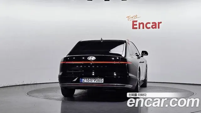 Hyundai Grandeur Grandeur (GN7) 2.5 Бензин 2WD — Фото автомобиля 2