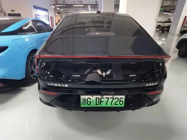 Wuling Starlight — Фото автомобиля 8