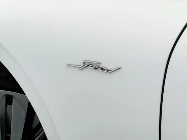 Bentley Continental Plug-in Hybrid — Фото автомобиля 10