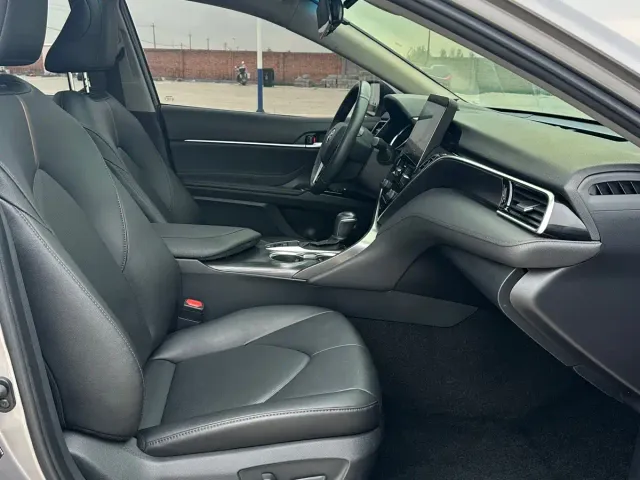 Toyota Camry — Фото автомобиля 10