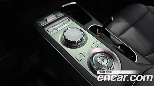 Genesis GV70 2.5T Бензин 2WD — Фото автомобиля 9