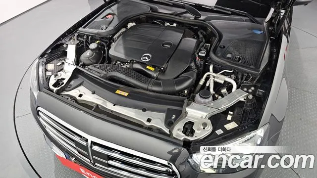 Mercedes-Benz E-Class E-класс W213 E350 4MATIC Exclusive — Фото автомобиля 6