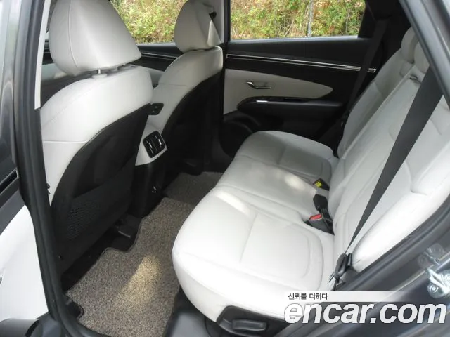 Hyundai Tucson Tucson (NX4) Бензин 1.6 турбо 2WD — Фото автомобиля 13