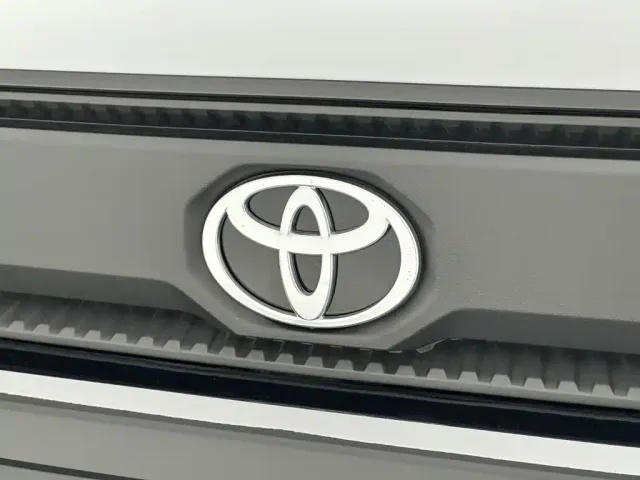 Toyota RAV4 — Фото автомобиля 26