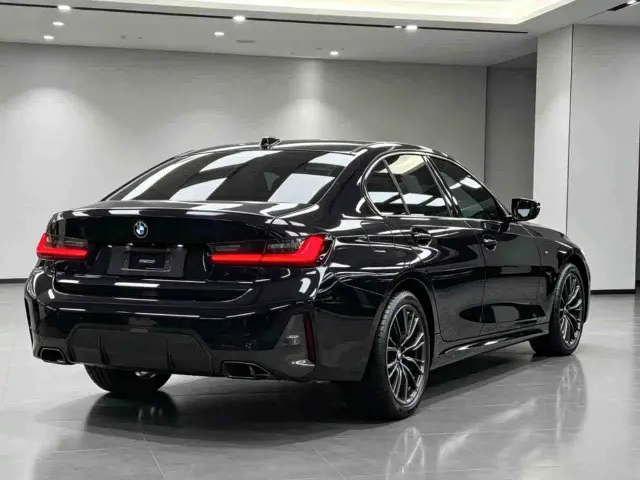 BMW 3 Series — Фото автомобиля 2