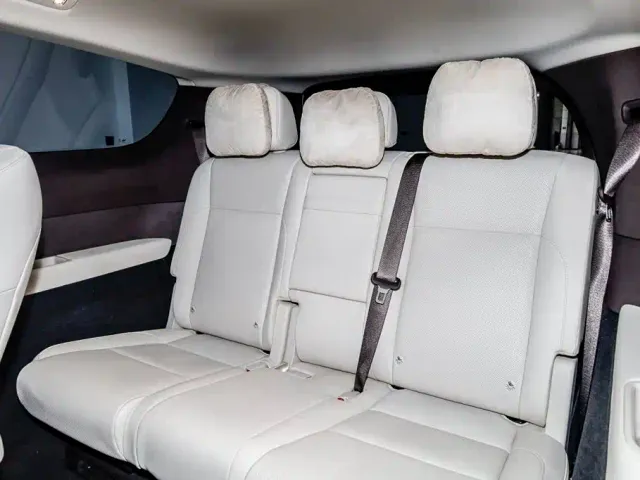 Li Auto MEGA — Фото автомобиля 12
