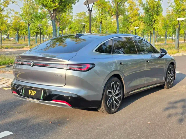 Baojun Xiangjing — Фото автомобиля 4