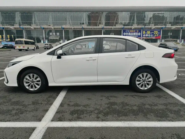 Toyota Corolla — Фото автомобиля 7