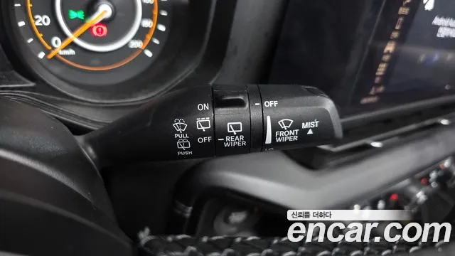 Jeep Wrangler JL — Фото автомобиля 29