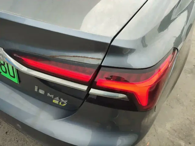 Roewe i6 MAX EV — Фото автомобиля 7