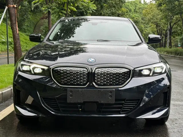 BMW i3 — Фото автомобиля 2