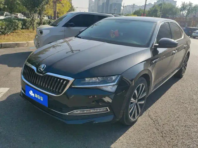 Фотография автомобиля — Skoda Superb
