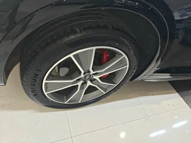 Audi Q5L Sportback — Фото автомобиля 22
