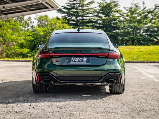 Audi RS 7 — Фото автомобиля 4