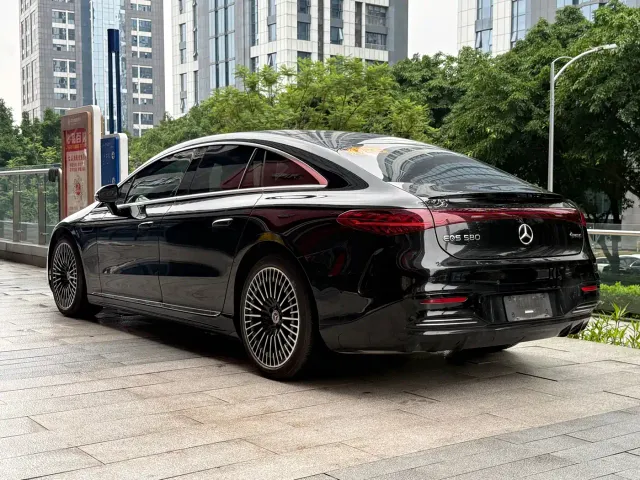 Mercedes-Benz EQS — Фото автомобиля 5