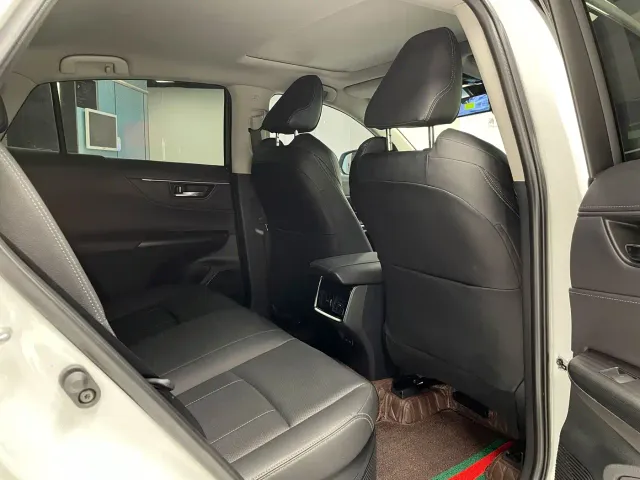 Toyota Harrier — Фото автомобиля 16