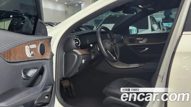 Mercedes-Benz E-Class W213 — Фото автомобиля 10