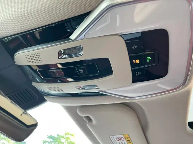 Hongqi H5 — Фото автомобиля 12