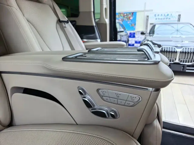Mercedes-Benz V-Class — Фото автомобиля 9