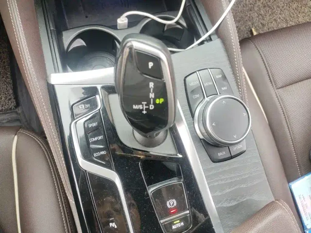 BMW 5 Series — Фото автомобиля 15