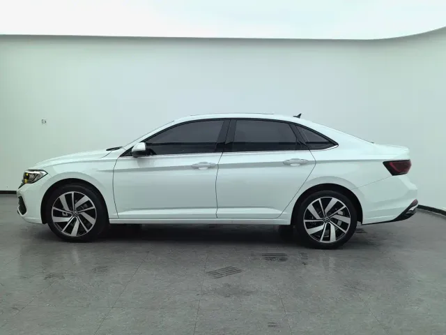 Volkswagen Sagitar — Фото автомобиля 9