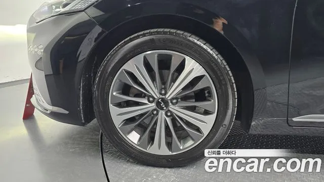 Kia K8 Hybrid — Фото автомобиля 5
