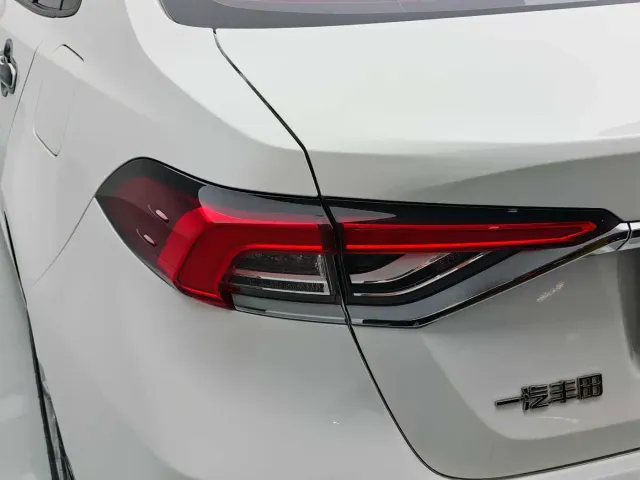 Toyota Corolla — Фото автомобиля 8
