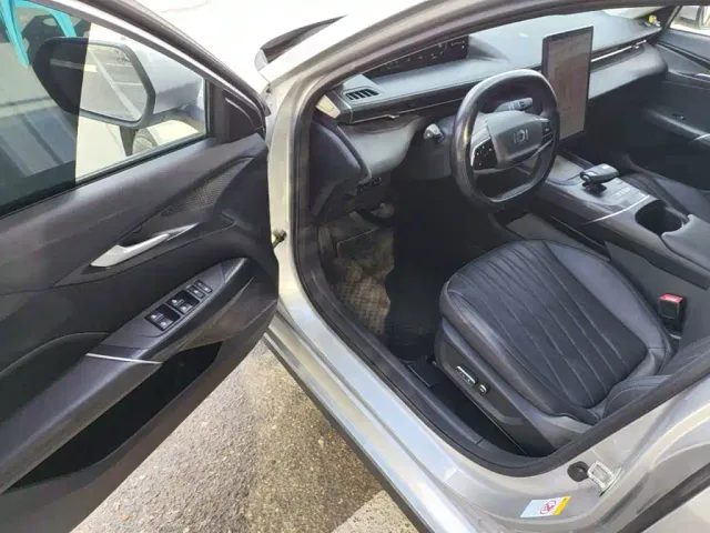 Changan Qiyuan A05 — Фото автомобиля 15