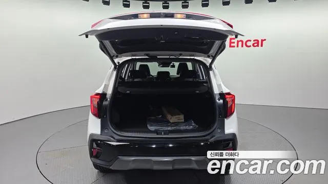 Kia Seltos Новый Seltos Бензин 2.0 4WD — Фото автомобиля 19