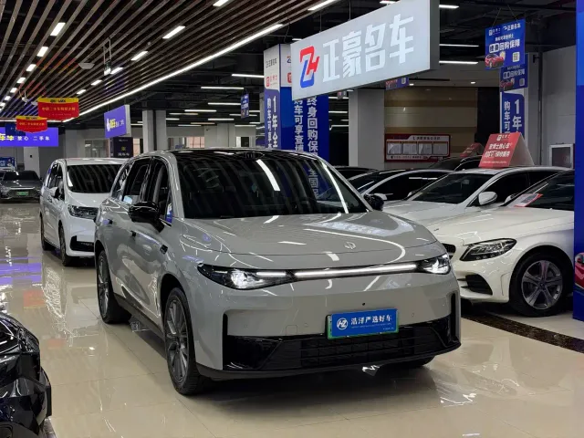 Leapmotor C10 — Фото автомобиля 3