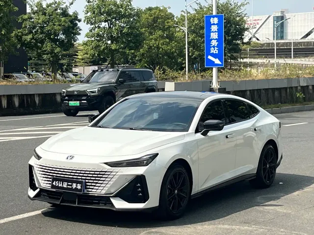 Фотография автомобиля — Changan UNI-V