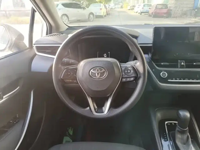 Toyota Corolla — Фото автомобиля 10