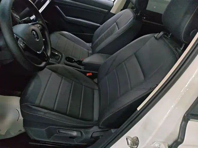 Volkswagen Lavida — Фото автомобиля 14