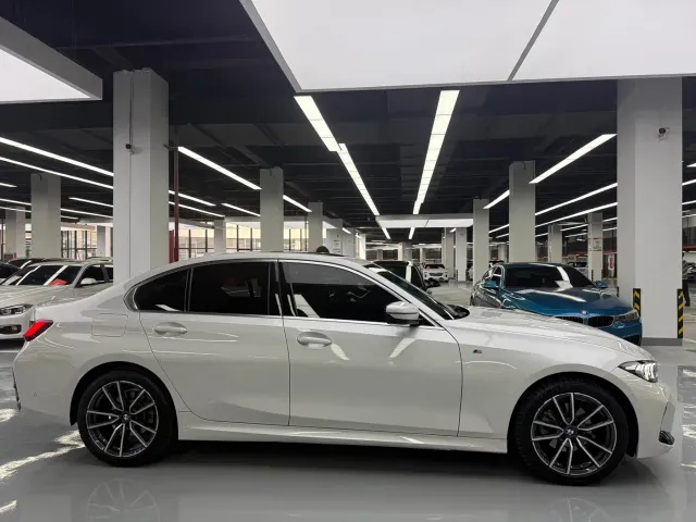 BMW 3 Series — Фото автомобиля 4